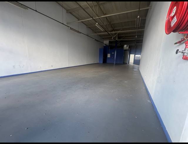 191M² WAREHOUSE TO LET IN WYNBERG